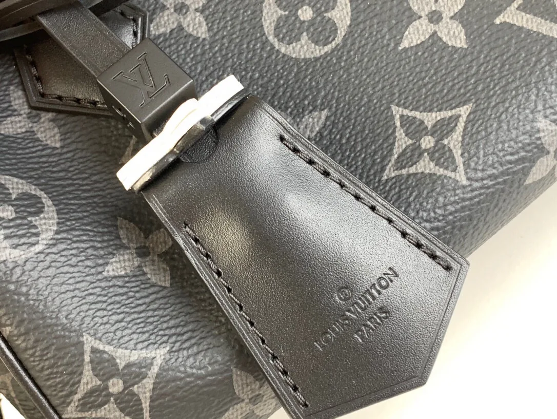 Women's Shoulder Bags LOUIS VUITTON 18227597
