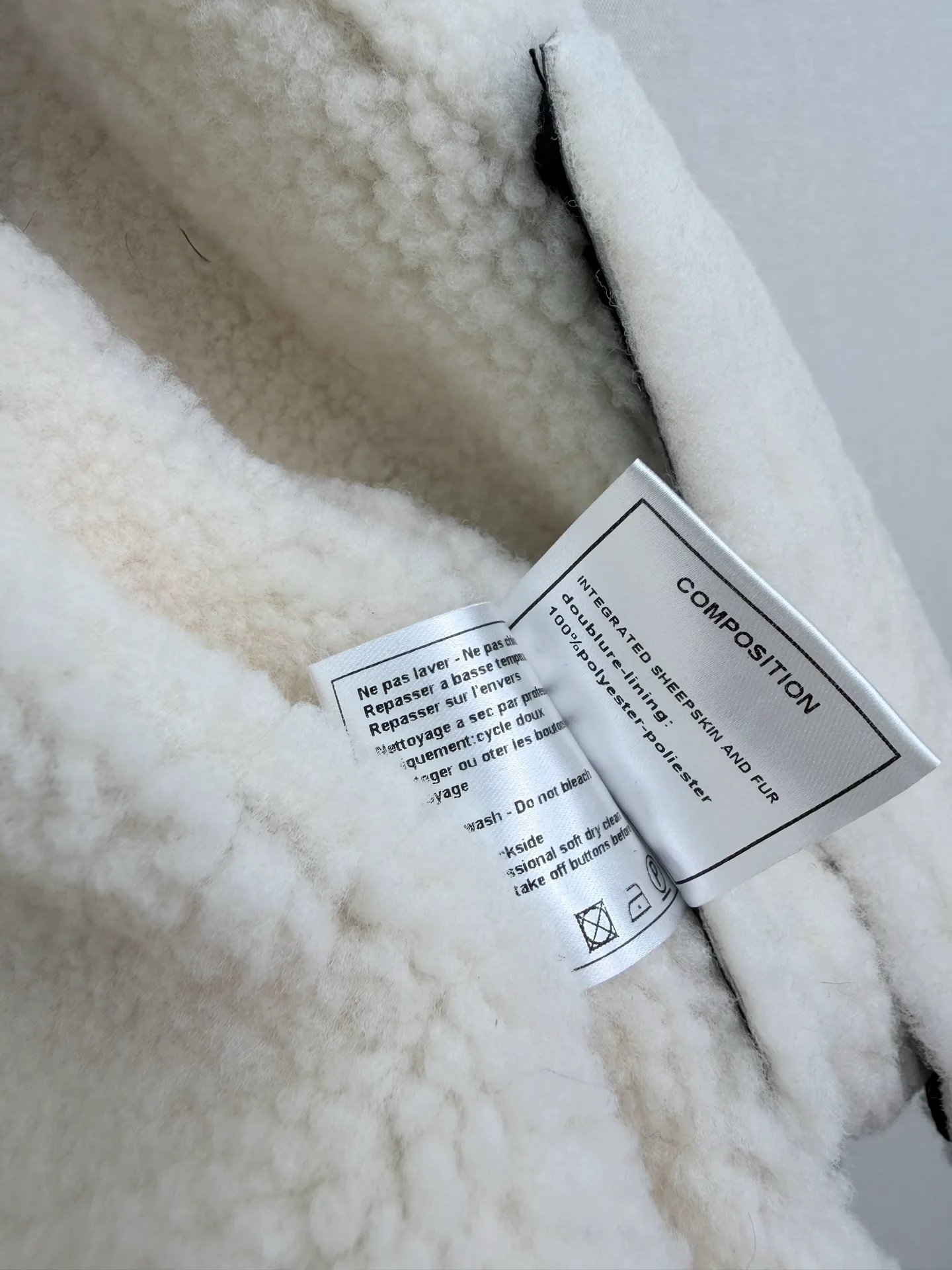 Women's Leather Jackets And Sheepskin Coats CHANEL 18138046