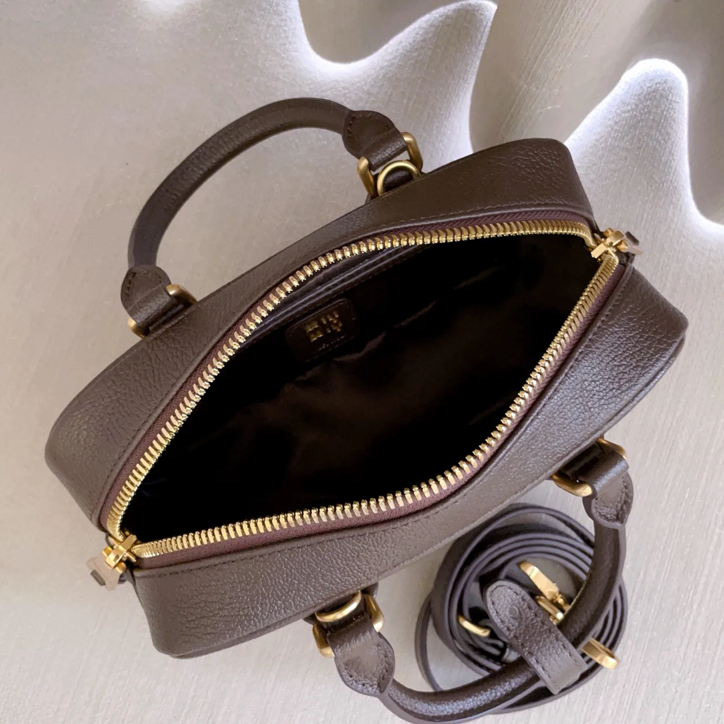 Women's Classic Handbags MIU MIU 17842270