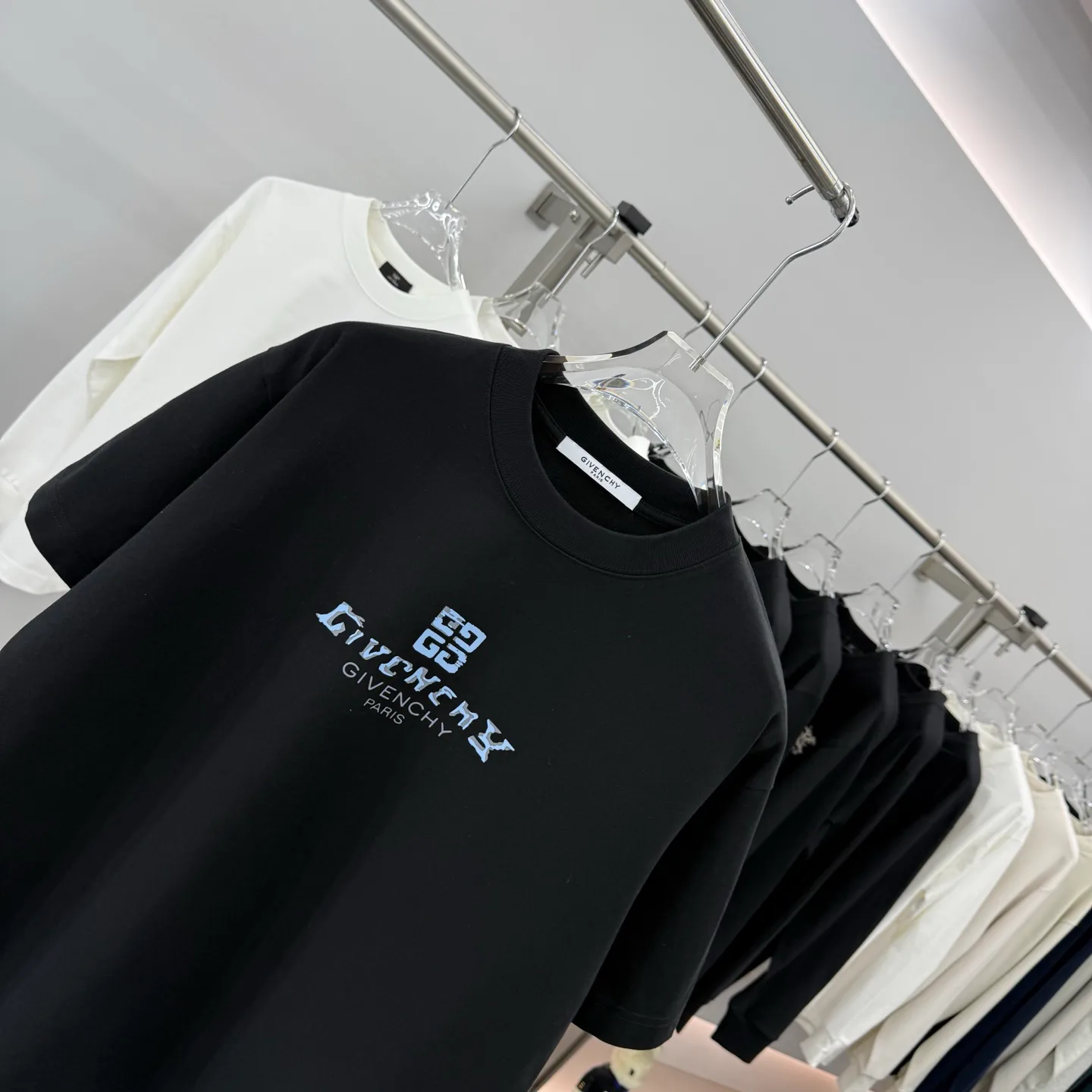 Men's T-Shirts GIVENCHY 17974729