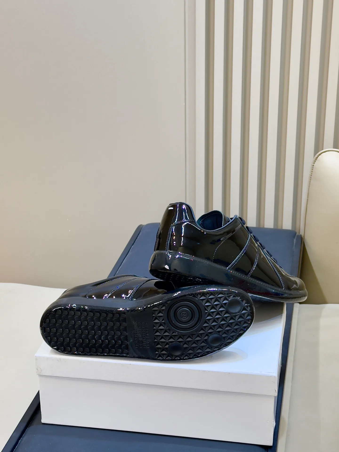 Women's Sneakers MAISON MARGIELA 18073439