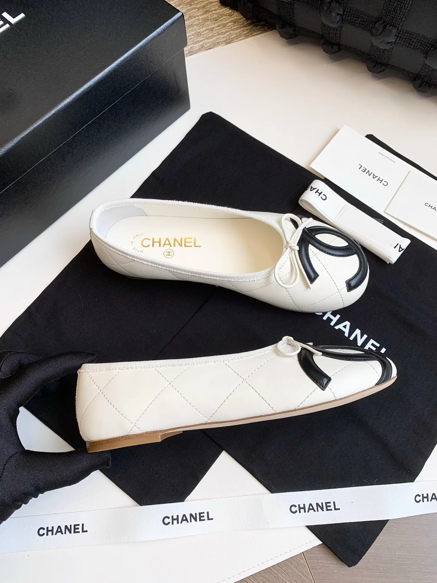 Women's Ballet Flats CHANEL 17990379