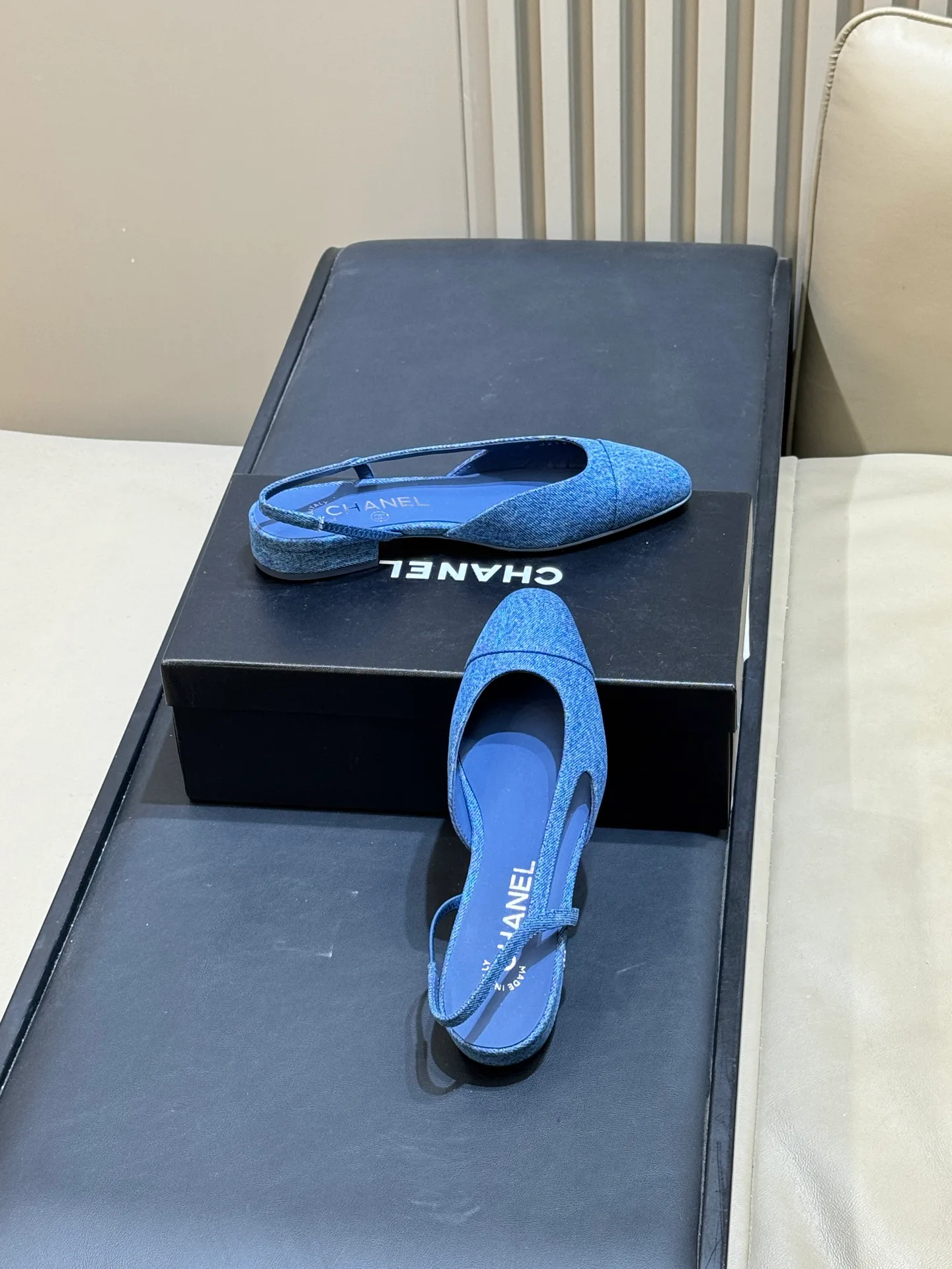 Women's Heels CHANEL 18073619