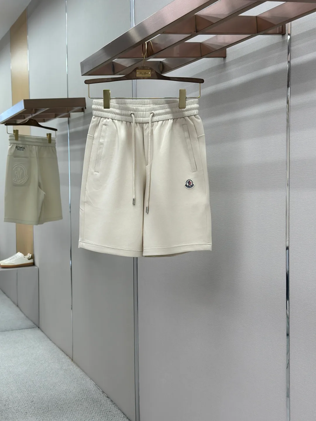 Men's Shorts MONCLER 17468341