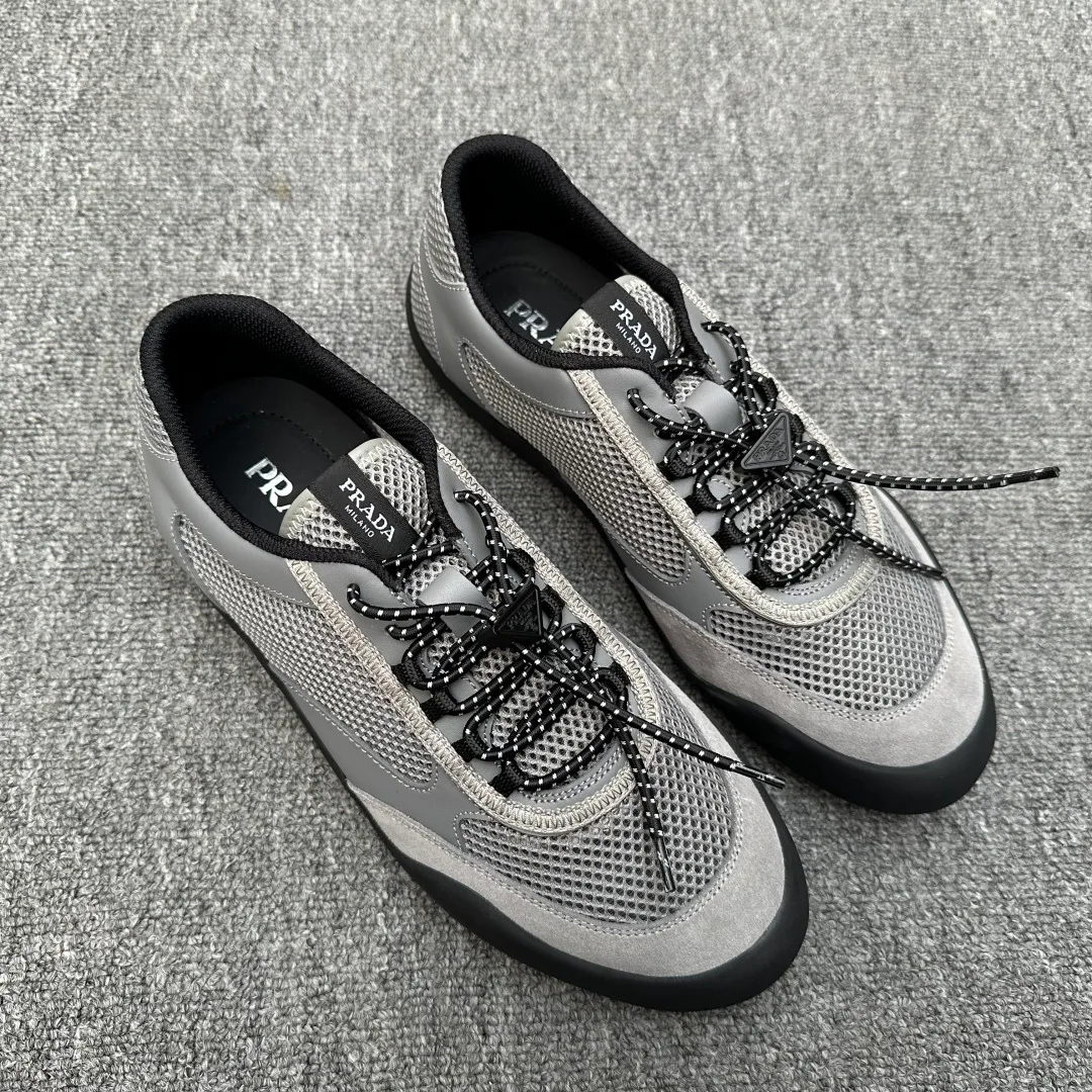 Кроссовки Мужские Prada 18647414