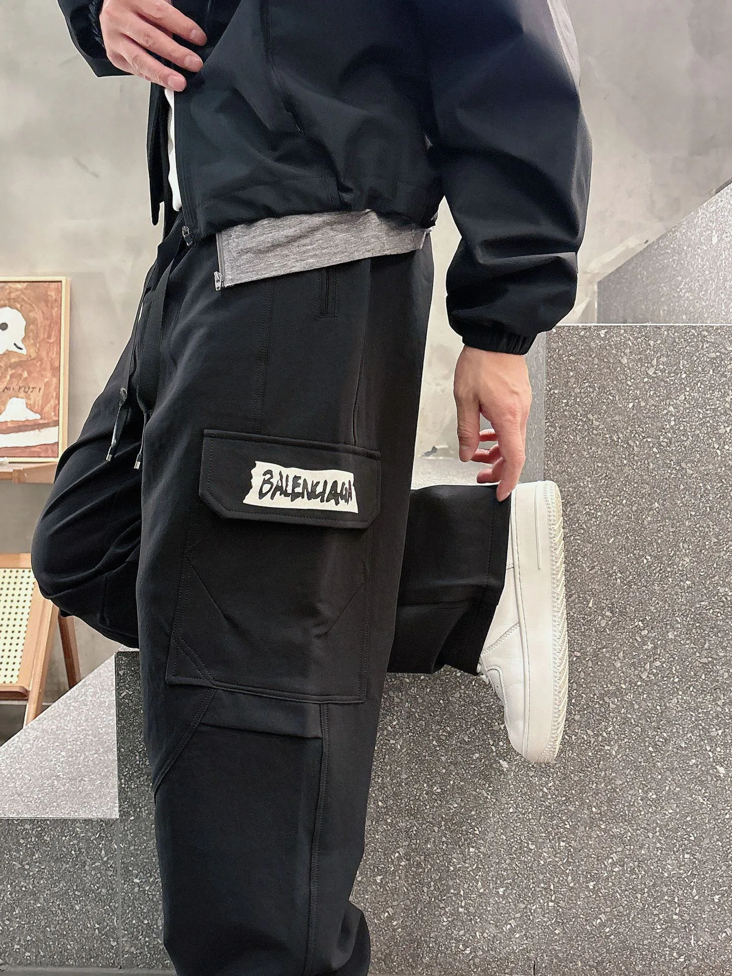Men's Trousers BALENCIAGA 18340445