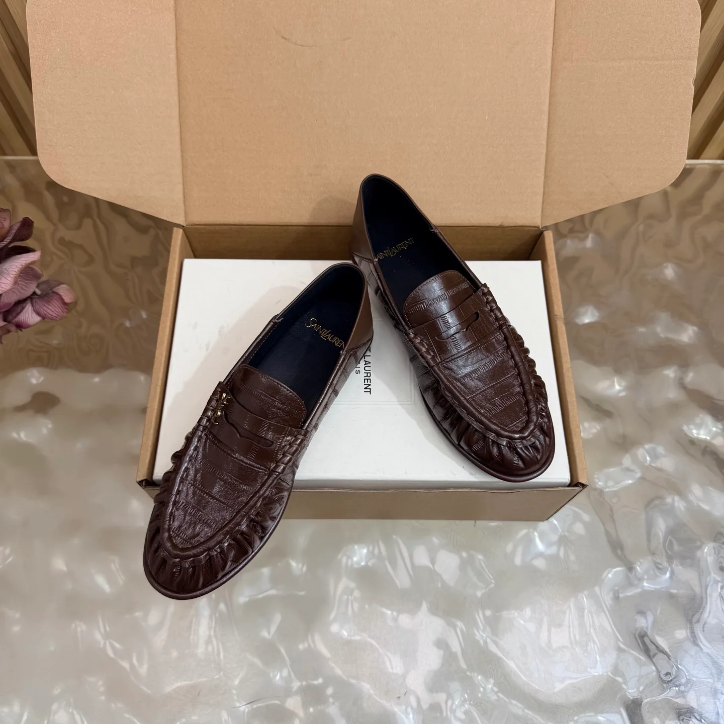 Women's Loafers And Moccasins SAINT LAURENT 18062370