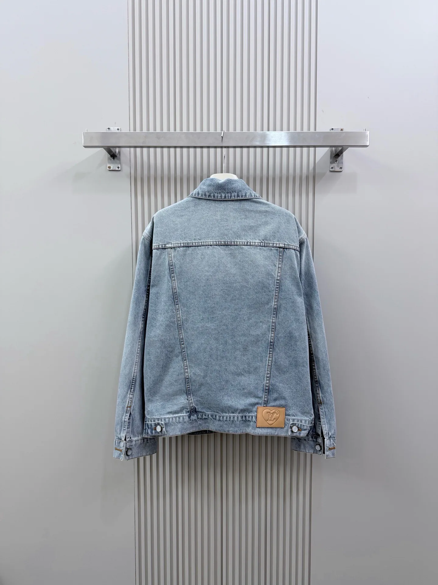 Men's Jackets And Down Jackets LOUIS VUITTON 18243976