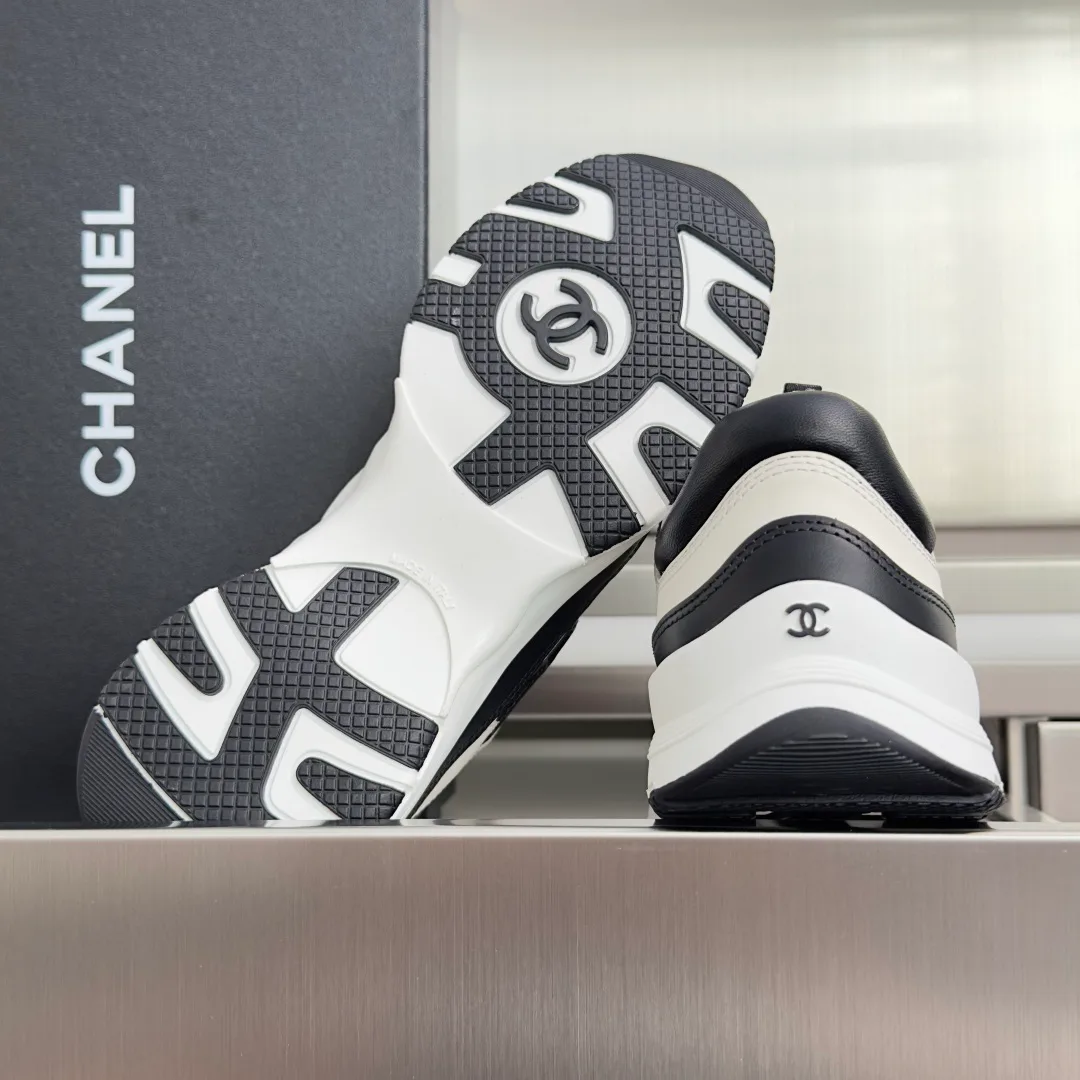 Кроссовки Женские Chanel 18604257