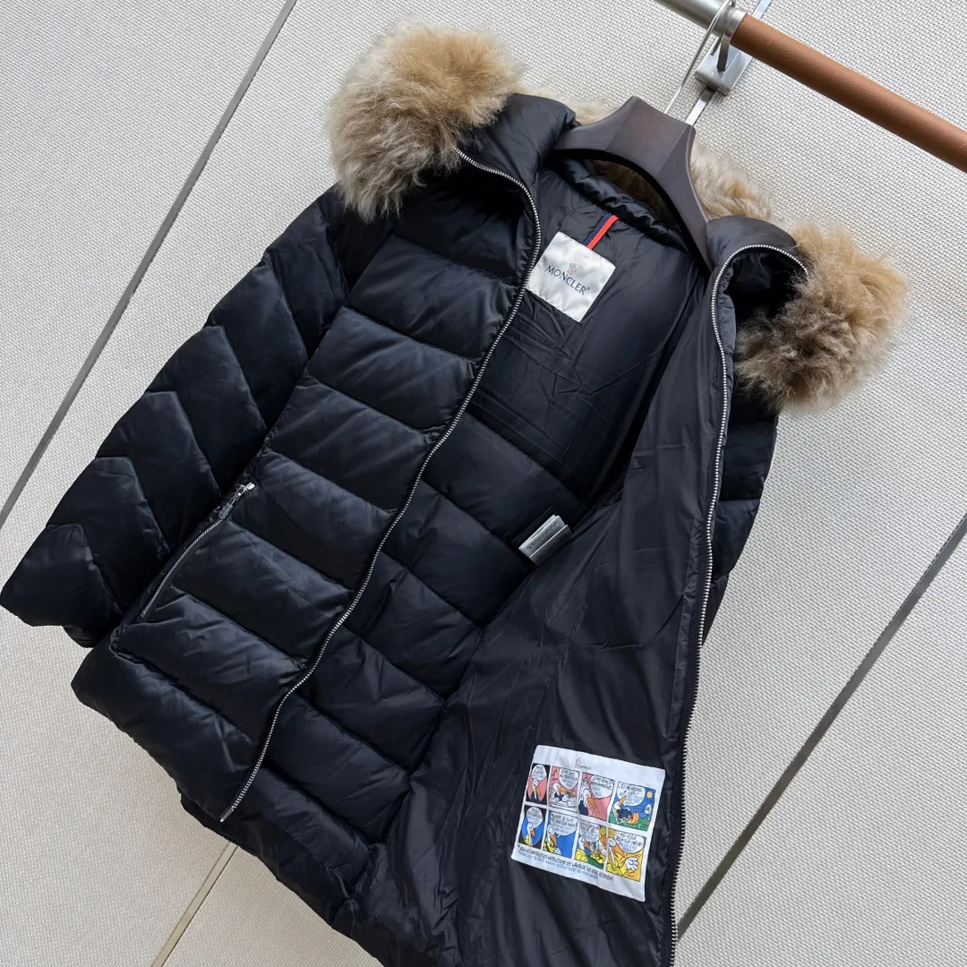 Women's Jackets And Down Jackets MONCLER 18506475