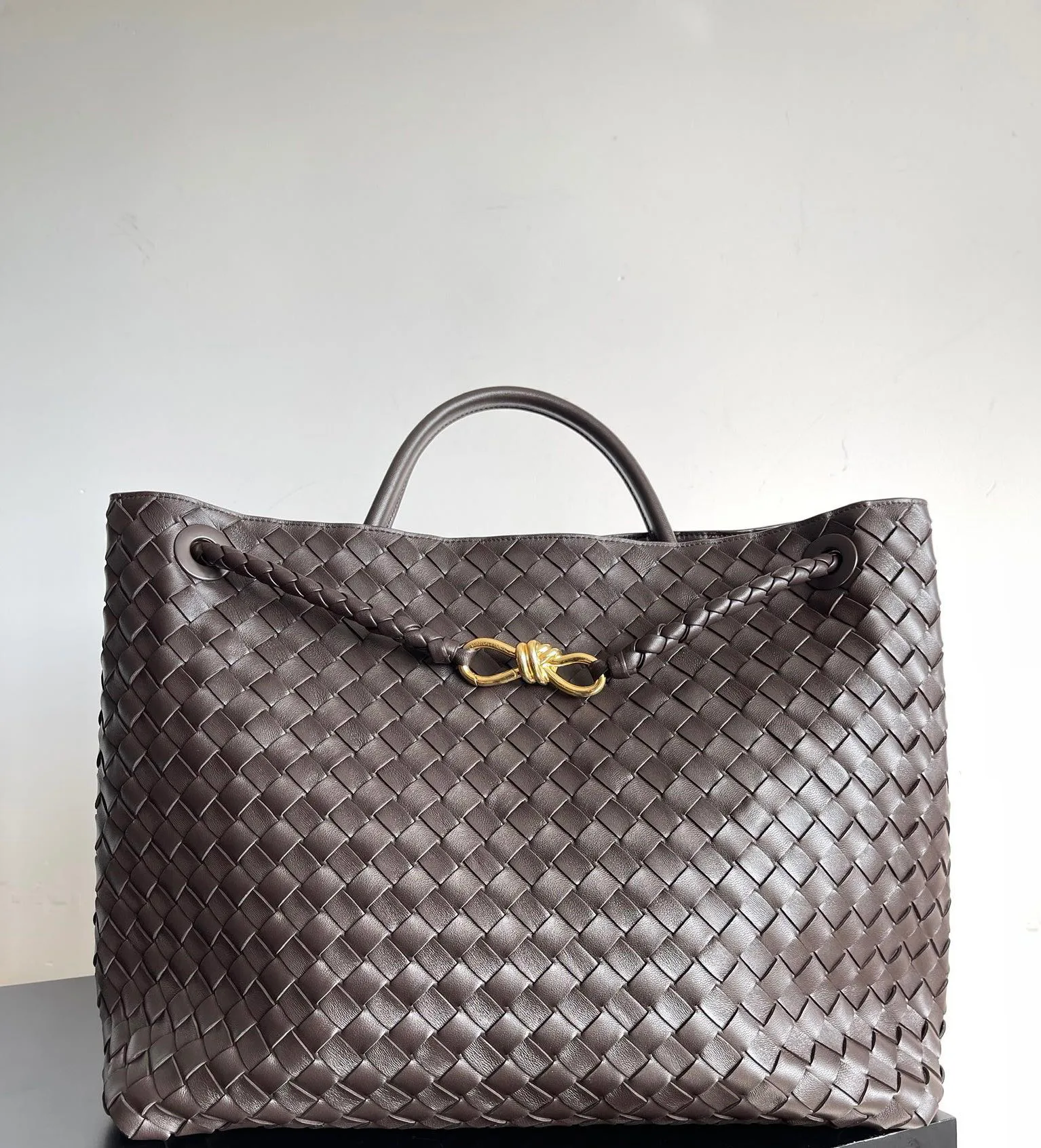 Women's Classic Handbags BOTTEGA VENETA 17972836