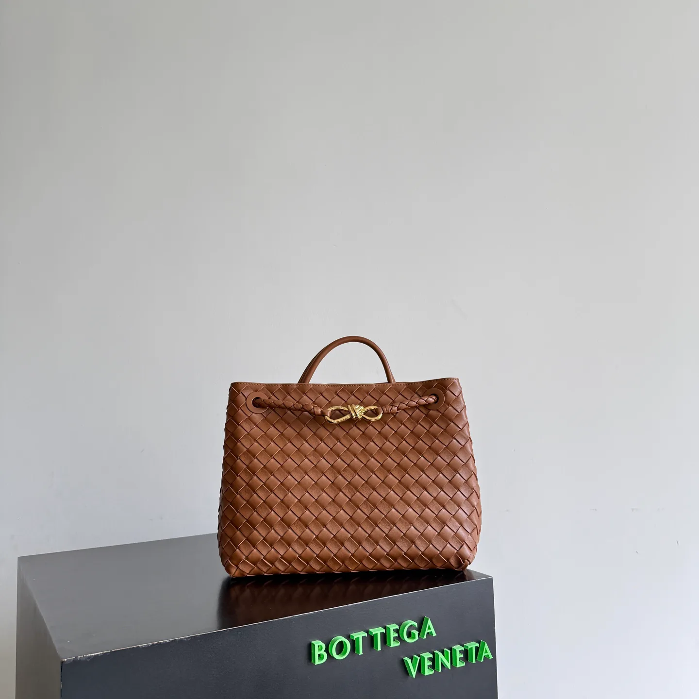 Women's Classic Handbags BOTTEGA VENETA 18367473