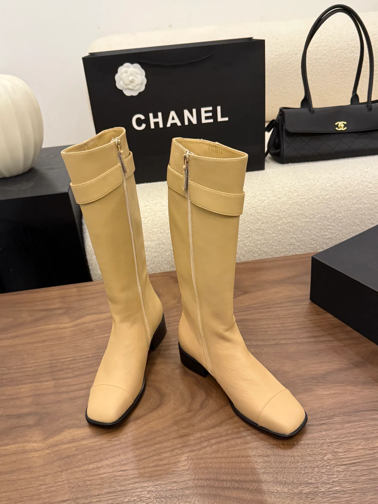 Women's Boots CHANEL 18323416