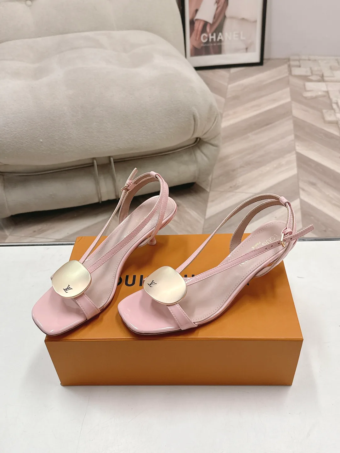 Women's Open-Toe Sandals LOUIS VUITTON 17578113