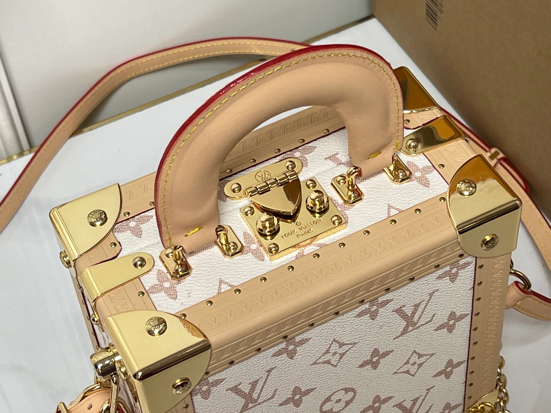Women's Classic Handbags LOUIS VUITTON 17904082