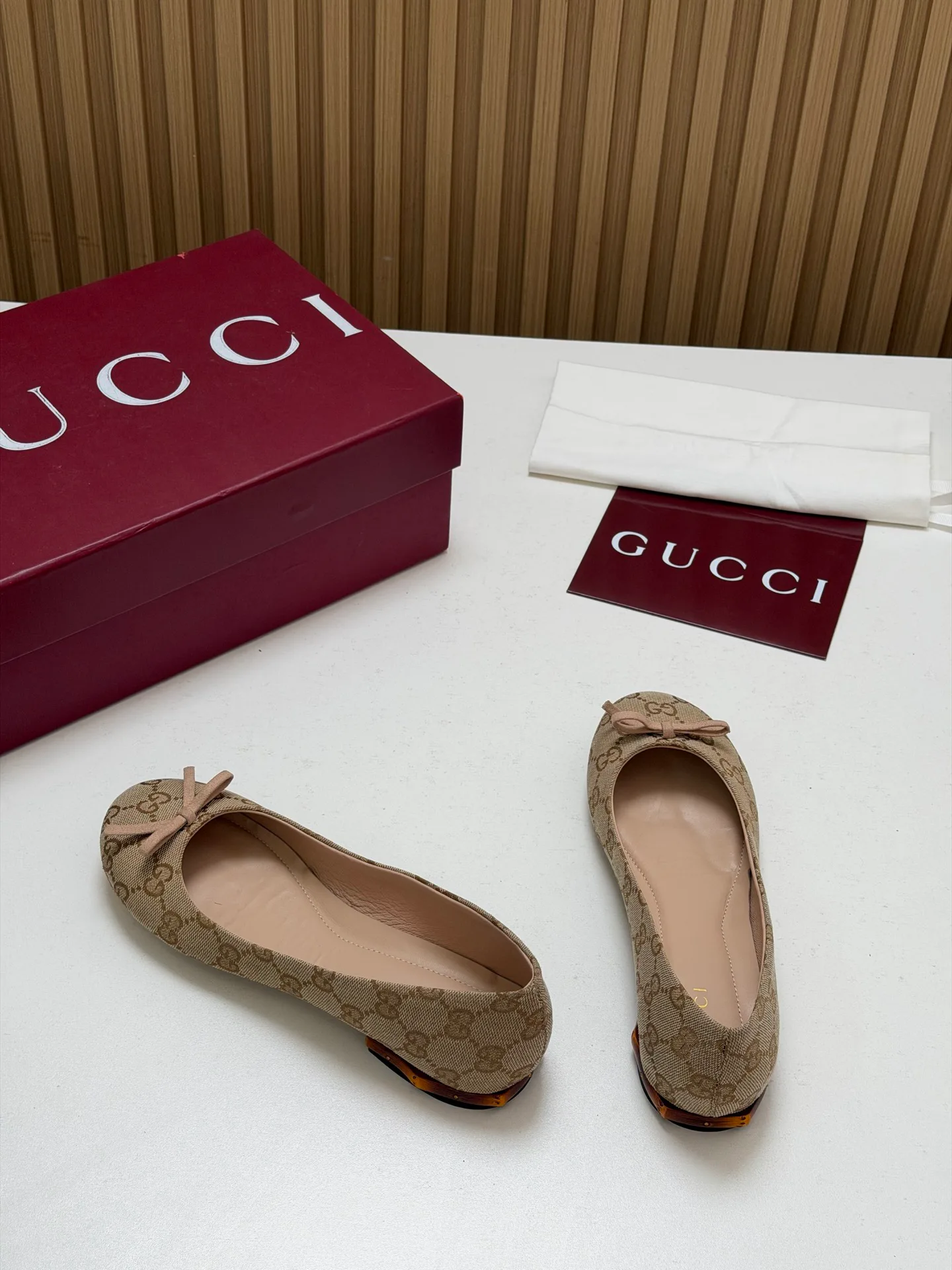 Women's Ballet Flats GUCCI 18396251