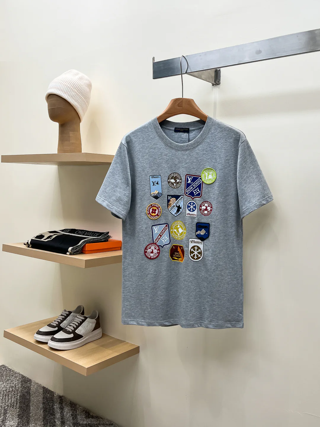 Men's T-Shirts LOUIS VUITTON 18499355