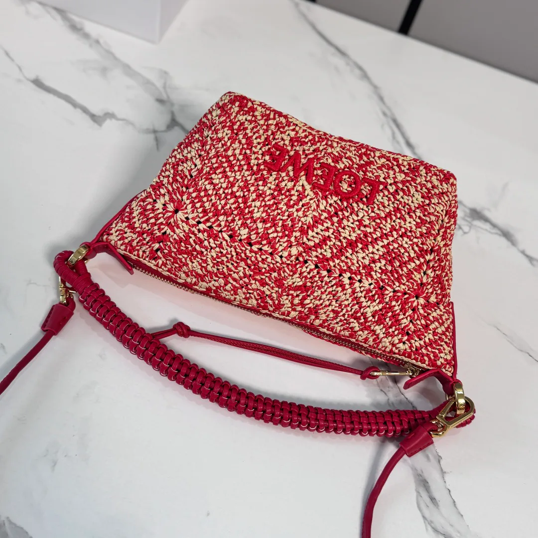 Women's Classic Handbags LOEWE 17818148