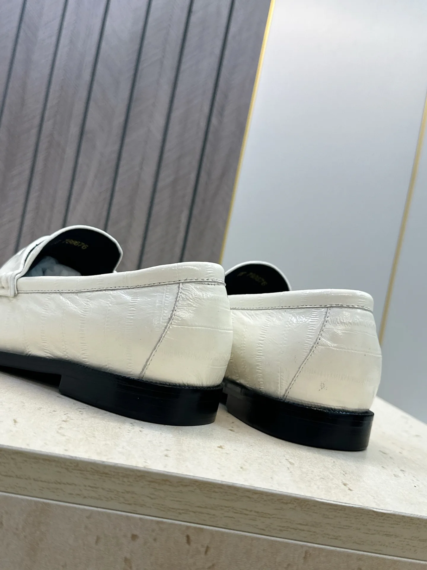 Women's Loafers And Moccasins SAINT LAURENT 18007077