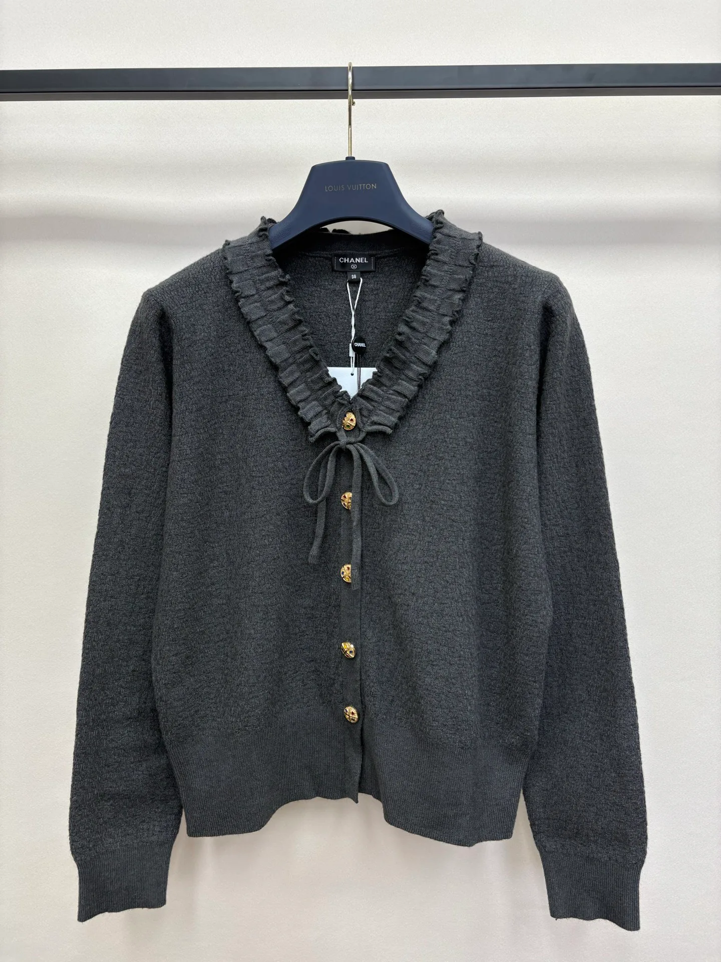 Women's Jumpers And Sweaters CHANEL 18138010