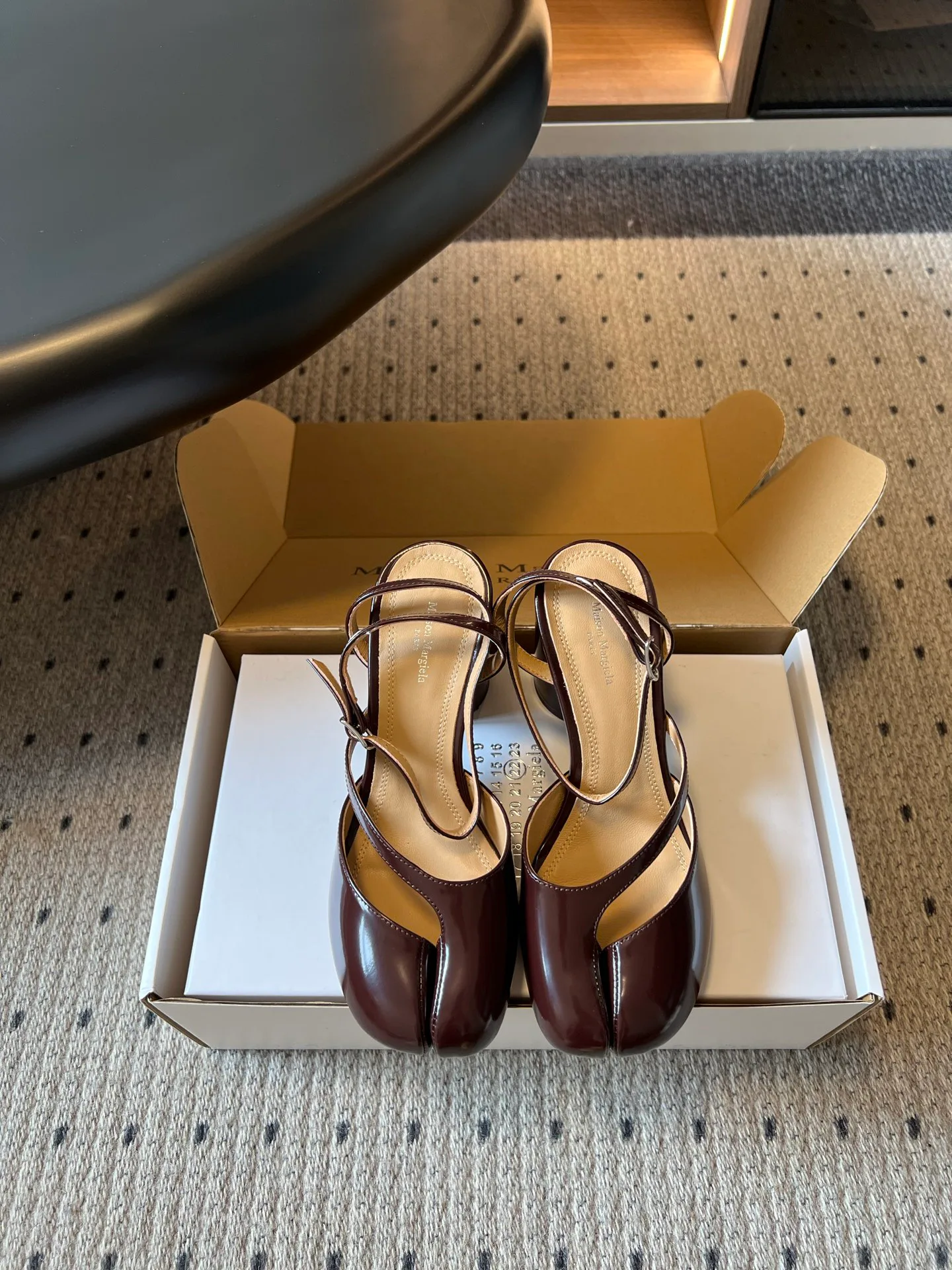 Women's Open-Toe Sandals MAISON MARGIELA 17686641