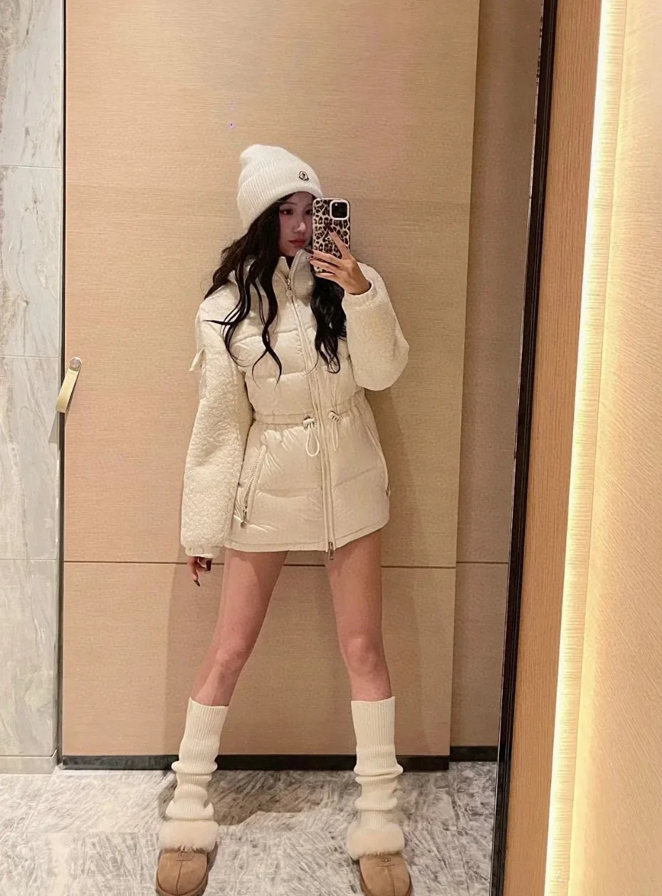 Women's Jackets And Down Jackets MONCLER 18415677