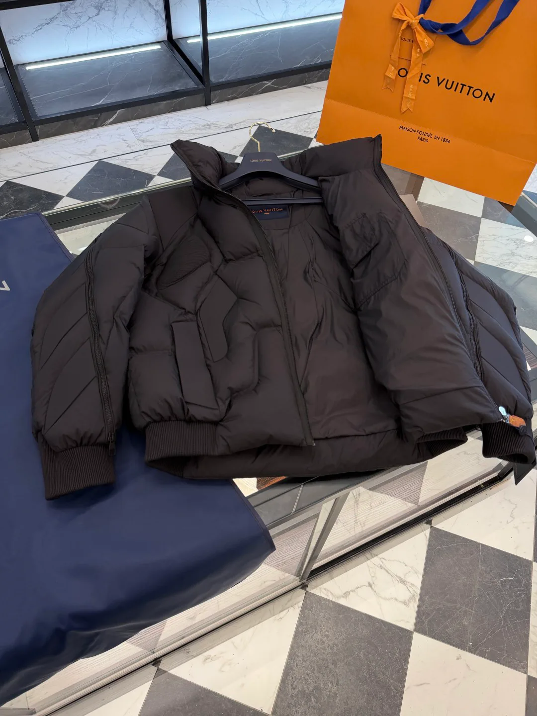 Men's Jackets And Down Jackets LOUIS VUITTON 18007699