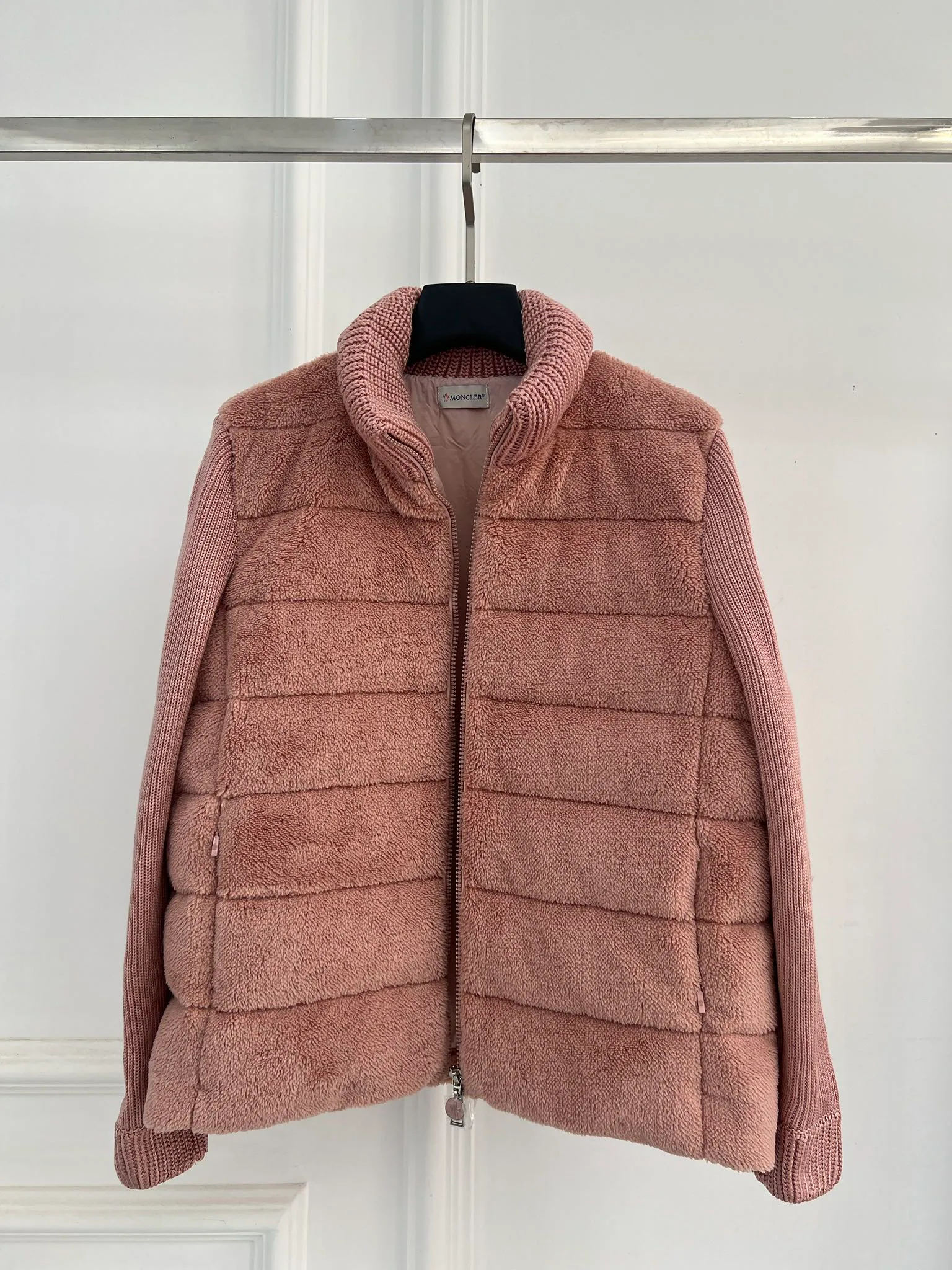 Women's Jackets And Down Jackets MONCLER 18416245