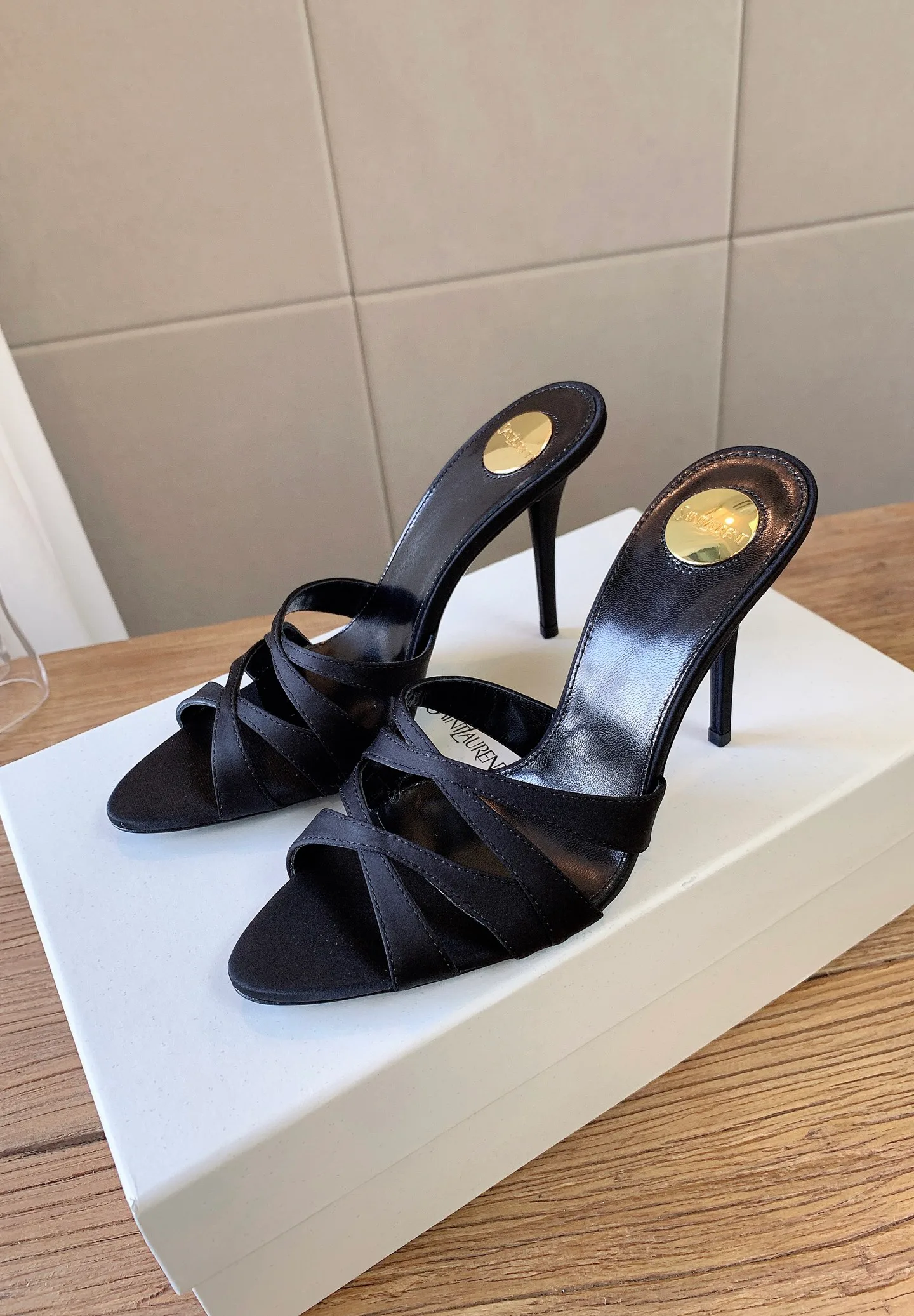 Women's Open-Toe Sandals SAINT LAURENT 17803534