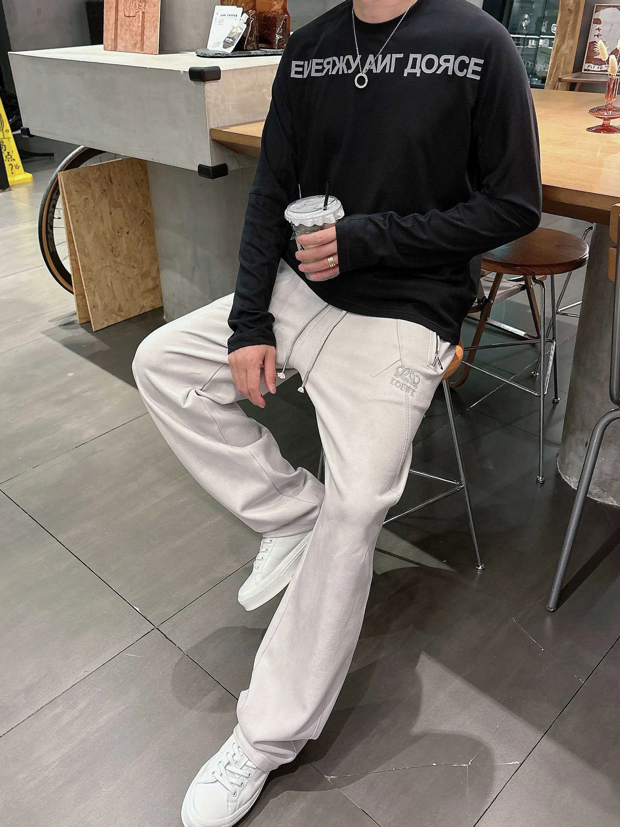 Men's Trousers LOEWE 18368686