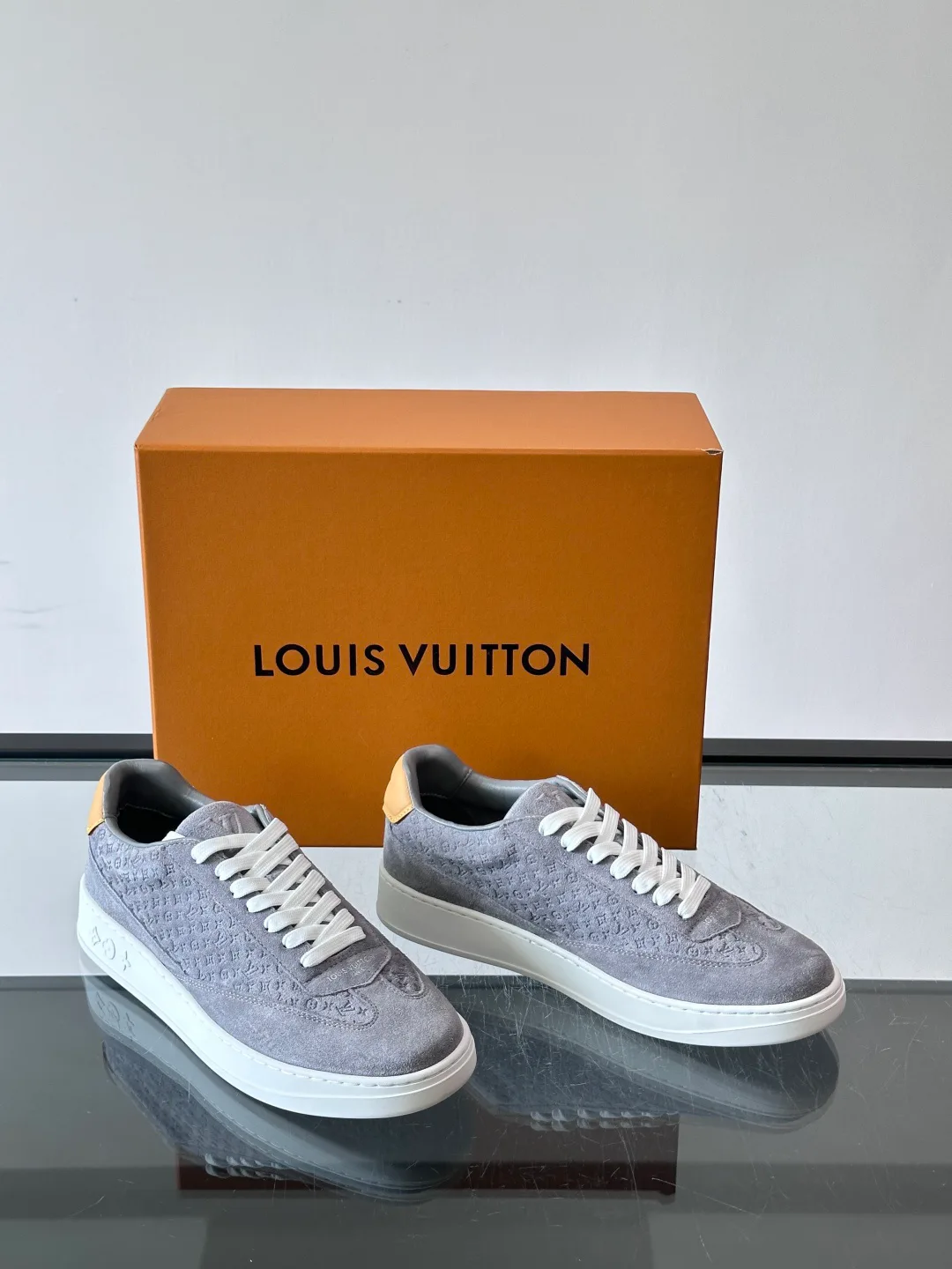 Men's Sneakers LOUIS VUITTON 17646127