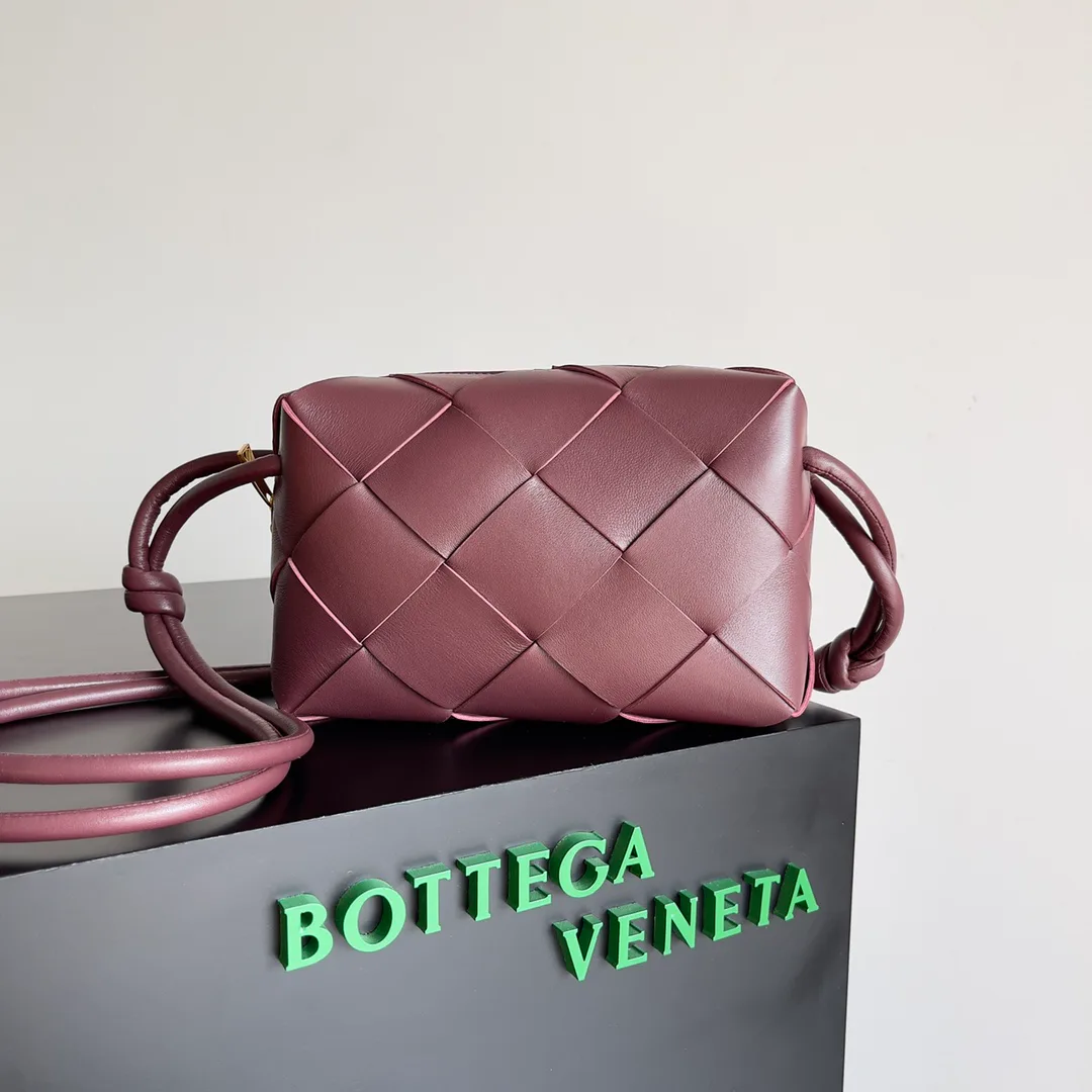 Women's Classic Handbags BOTTEGA VENETA 17434816