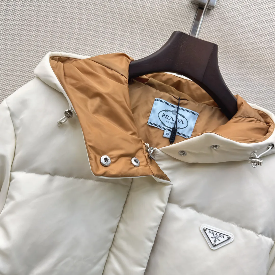 Women's Jackets And Down Jackets PRADA 18023691