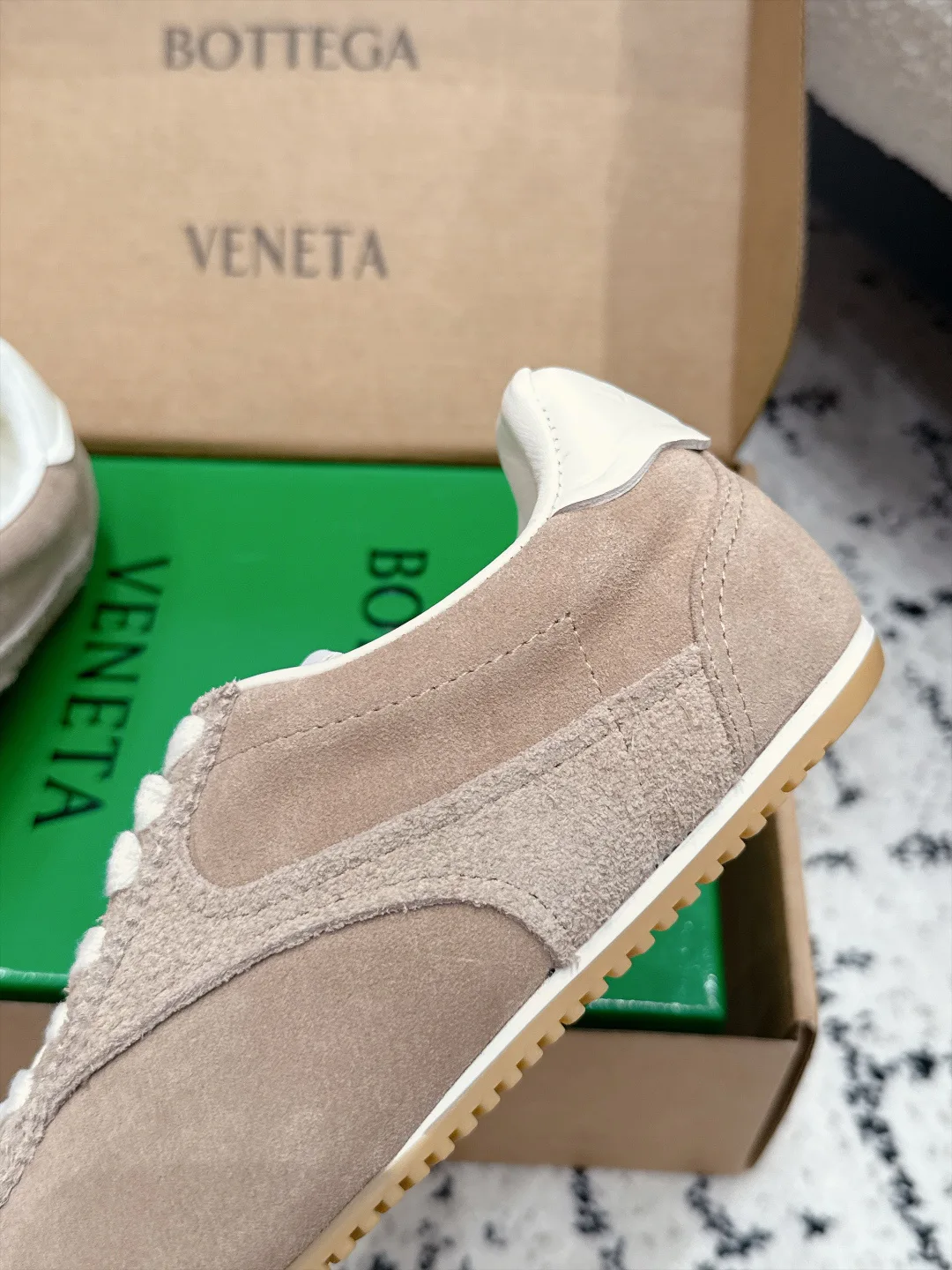 Women's Sneakers BOTTEGA VENETA 18125097