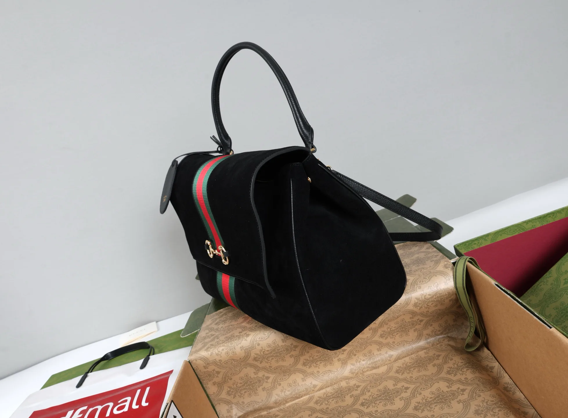 Women's Classic Handbags GUCCI 18250574