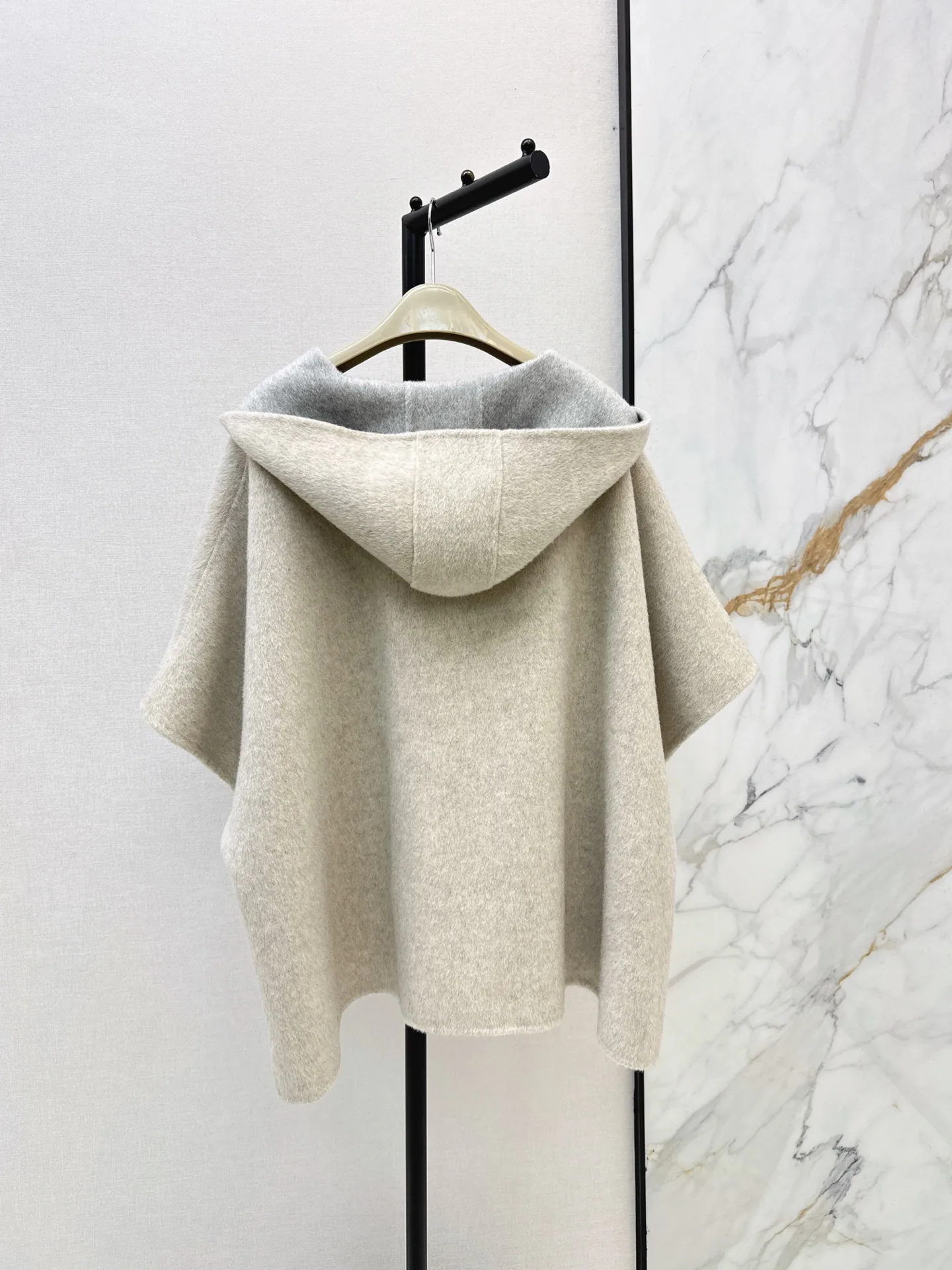 Women's Coats BURBERRY 18407949