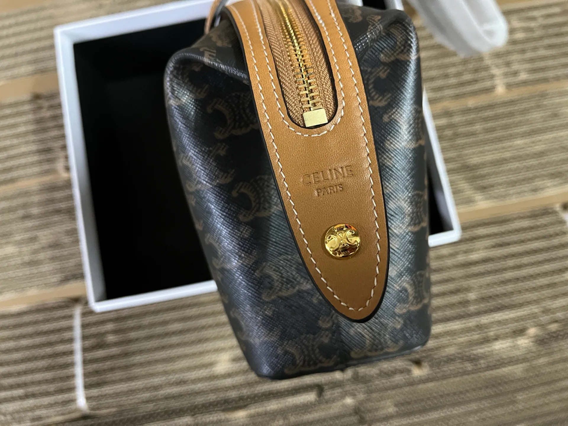 Women's Classic Handbags CELINE 18223207