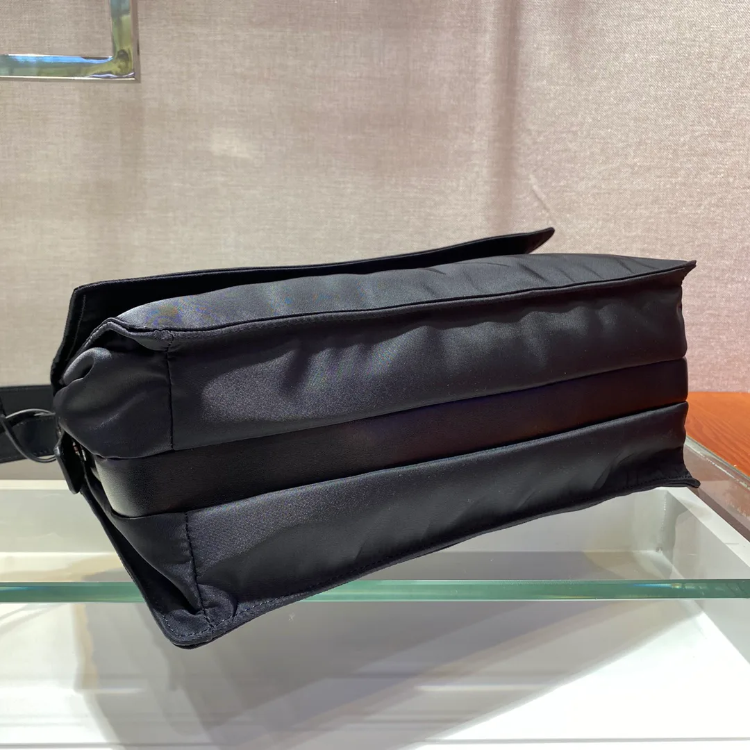 Women's Shoulder Bags PRADA 18323106