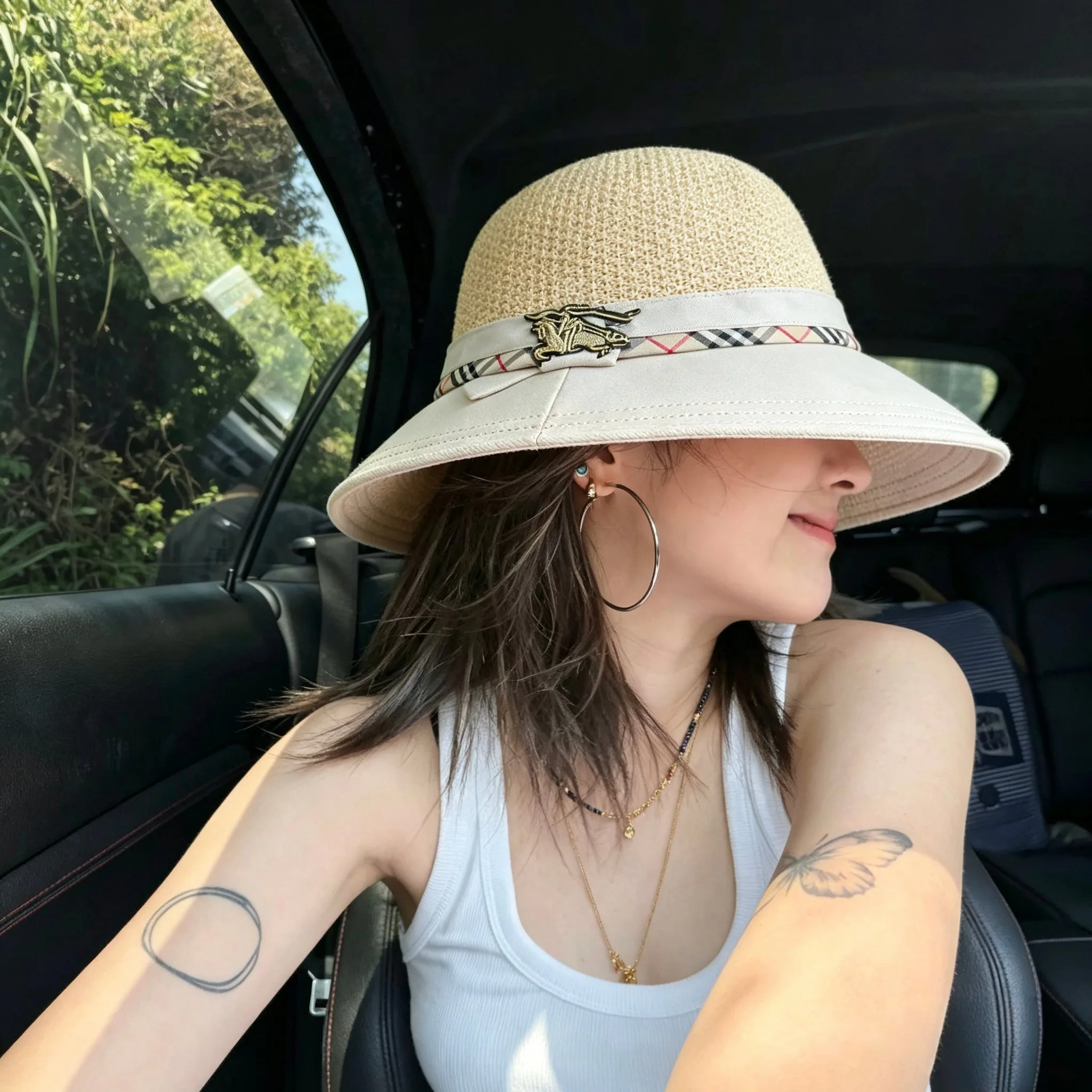 Hats BURBERRY 17498319
