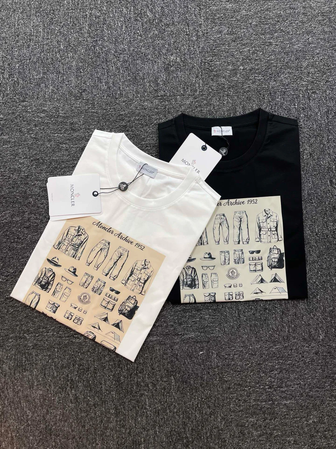 Men's T-Shirts MONCLER 17037186