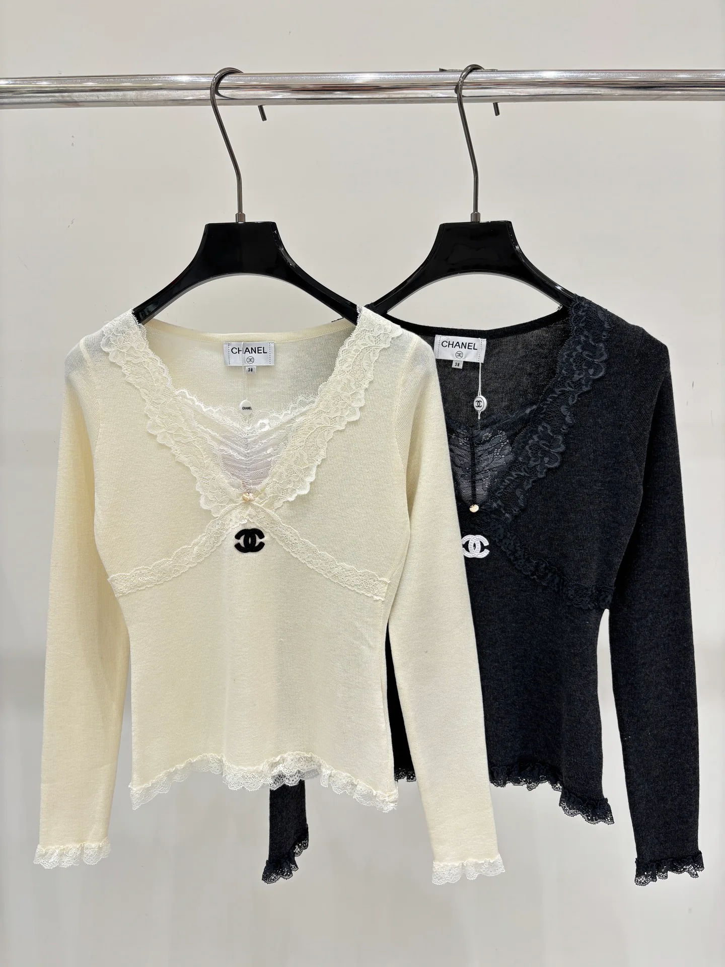 Women's Jumpers And Sweaters CHANEL 18138178