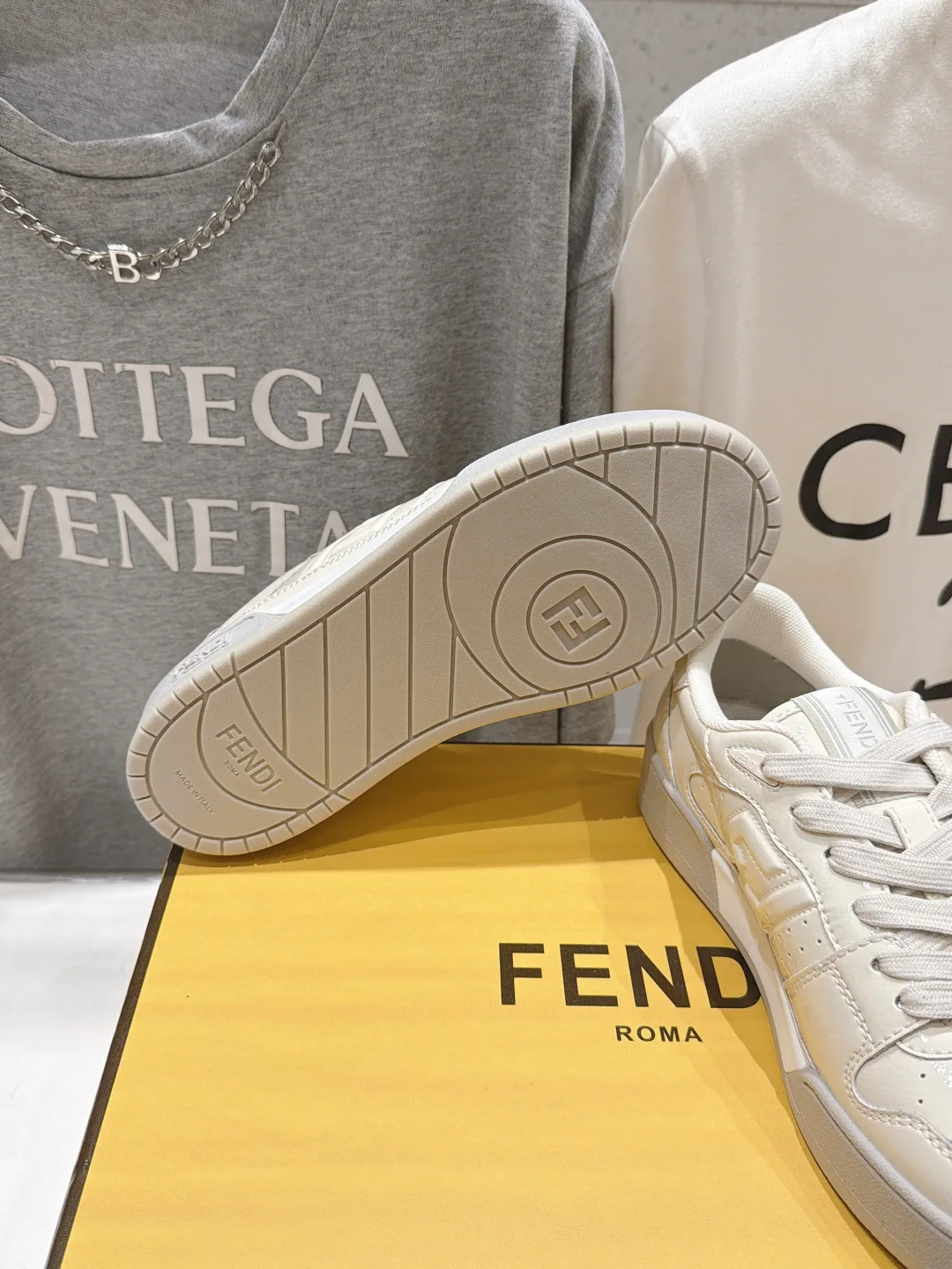 Women's Sneakers FENDI 17908449