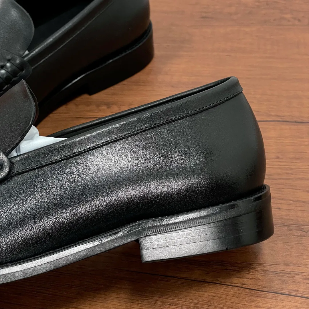 Men's Loafers And Dress Shoes LOUIS VUITTON 18197837