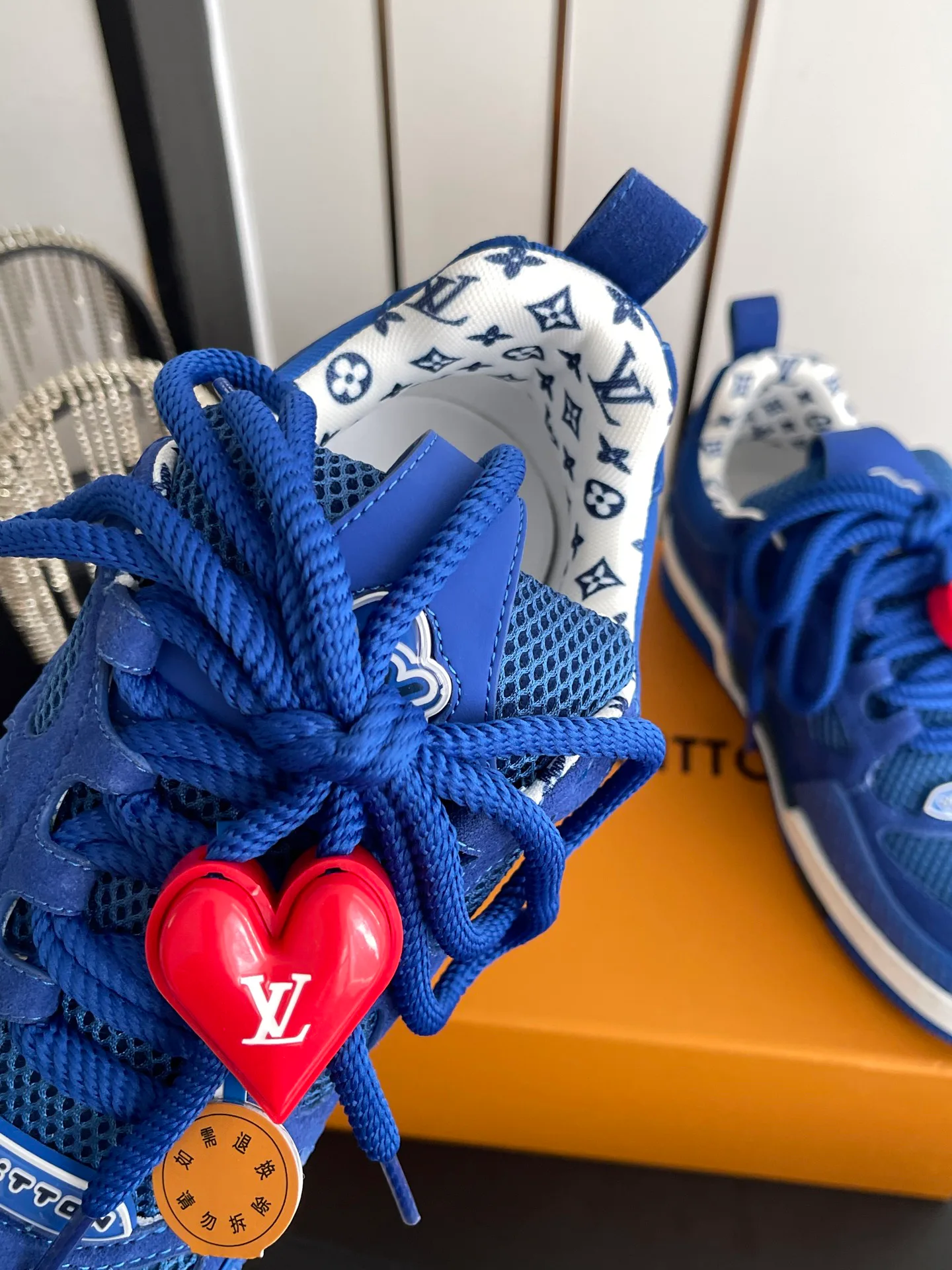 Men's Sneakers LOUIS VUITTON 17554386