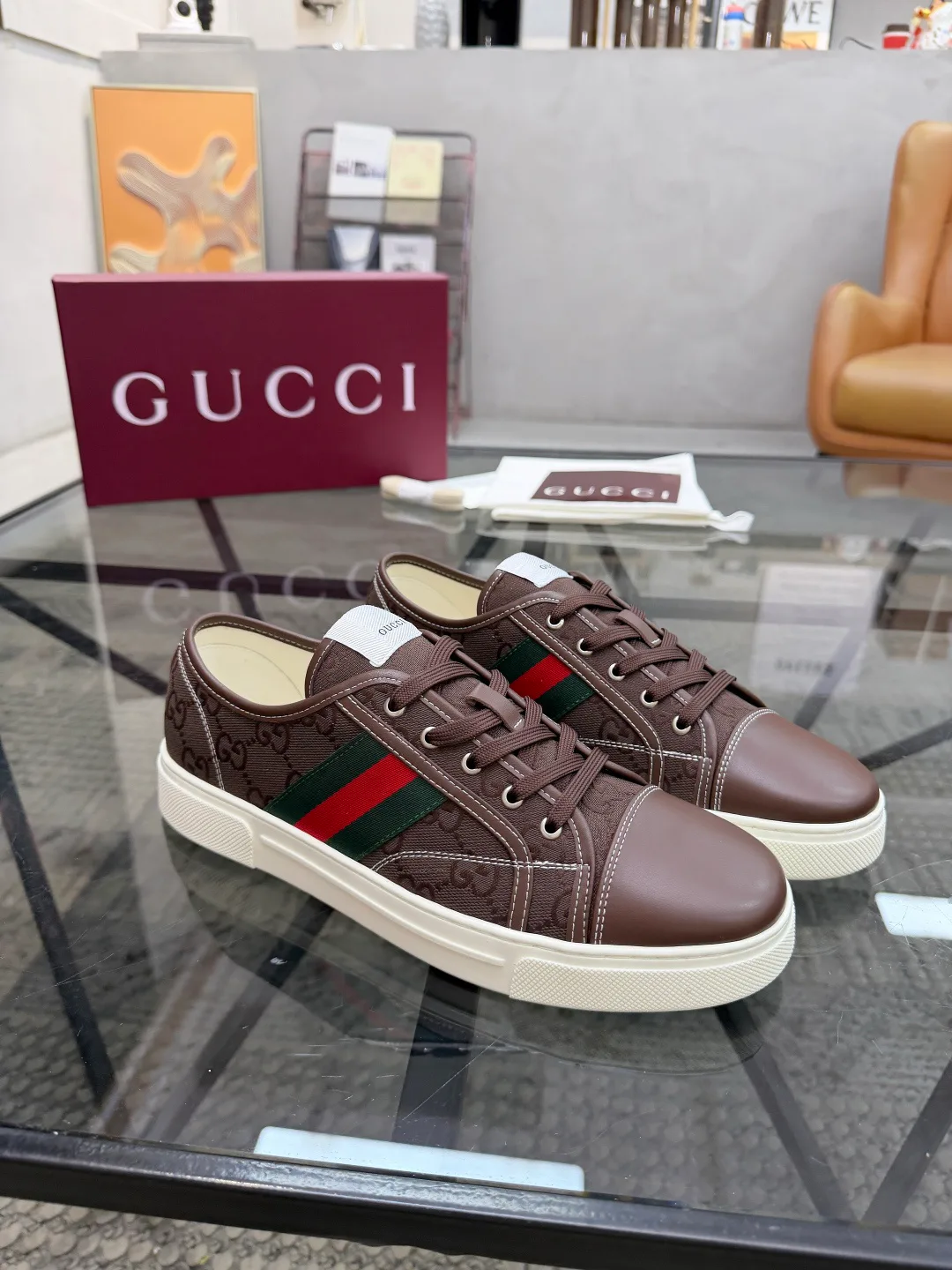 Women's Sneakers GUCCI 18346398