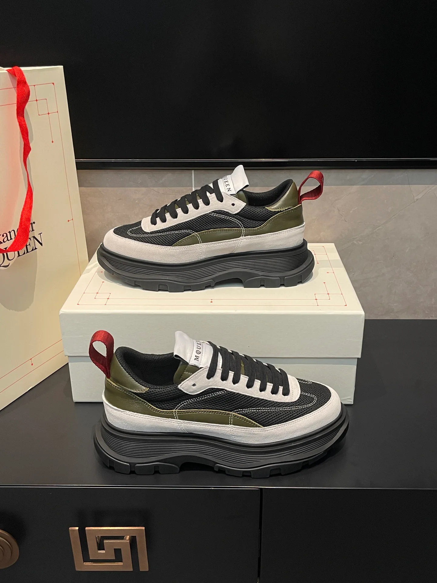 Women's Sneakers ALEXANDER MCQUEEN 18363945