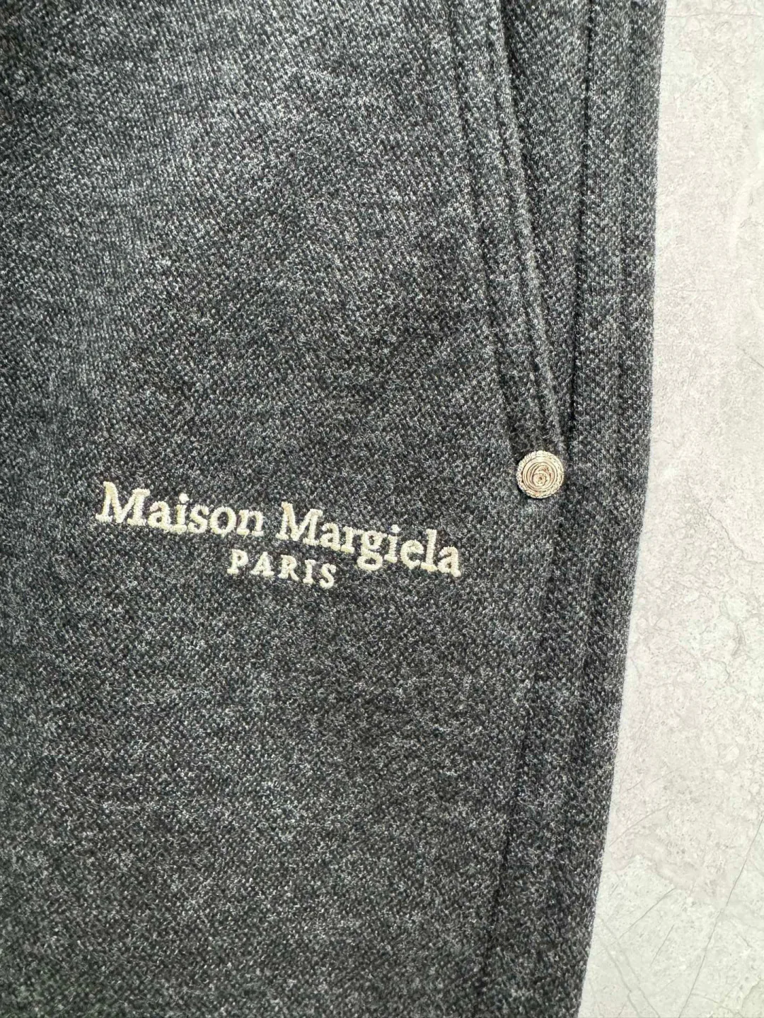 Брюки Мужские Maison Margiela 18606084