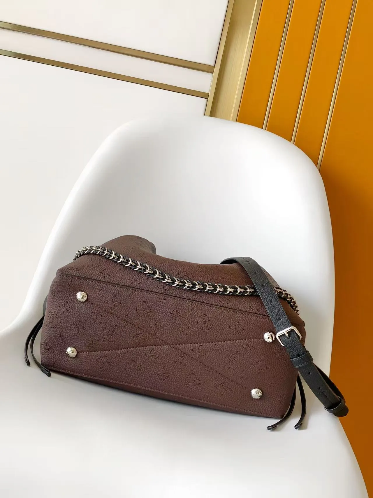 Классические Сумки Женские Louis Vuitton 18664435