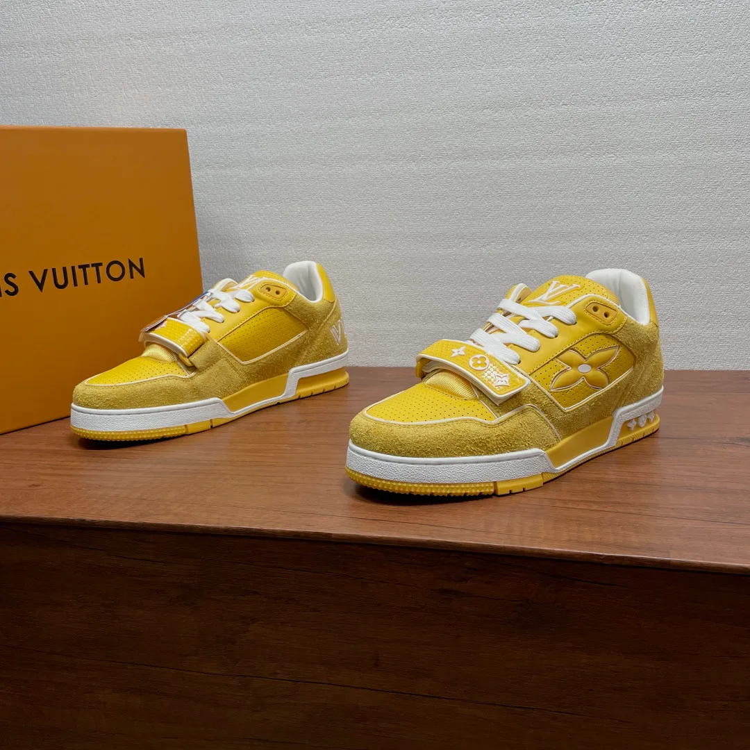 Кроссовки Женские Louis Vuitton 18580856