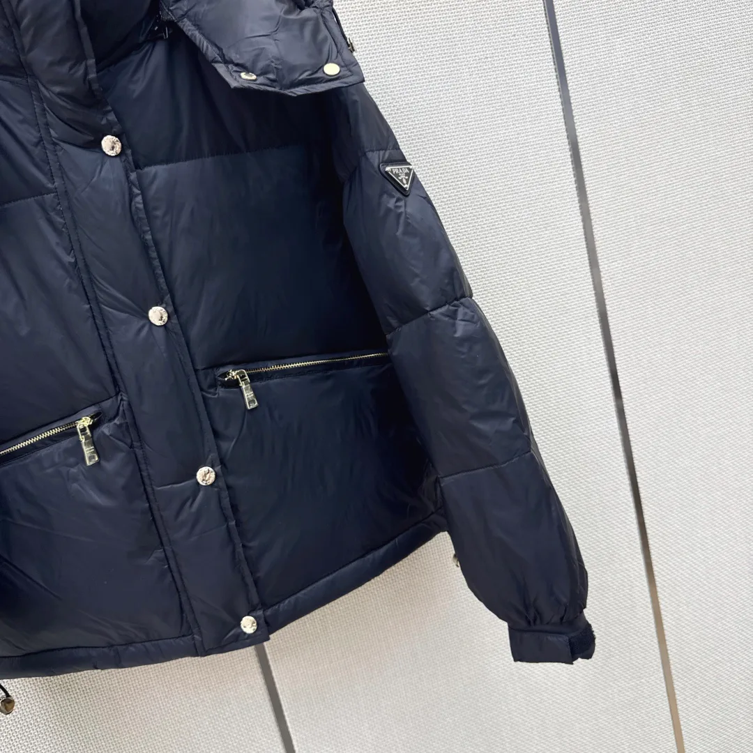Women's Jackets And Down Jackets PRADA 18398214